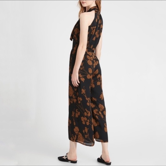 Banana Republic Tie-Neck Cropped Jumpsuit - Picture 2 of 10